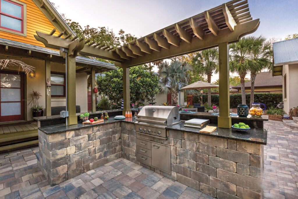 Custom Designed Outdoor Kitchen in Sarasota
